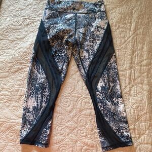 Lululemon Athletica Never Still Crop Leggings